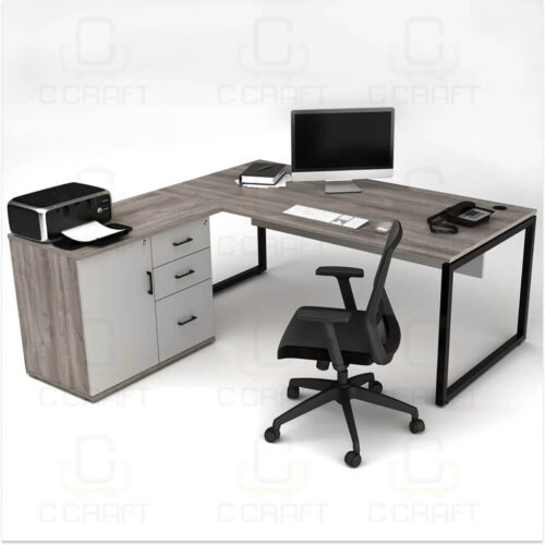 Executive desk CC-963. Executive desk CC-963.