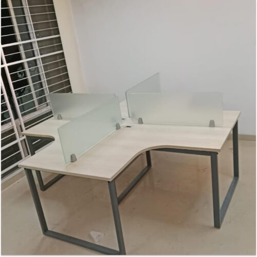 Table_25 4 Seats Triangular Workstation | WS-144