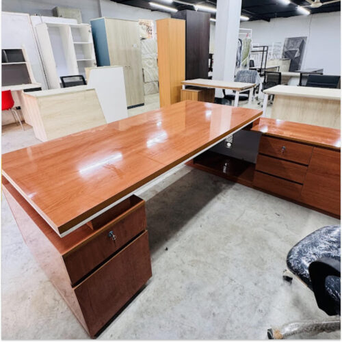 Luxurious MD Table Director Table CEO Table | DT-136